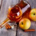 13 recettes de vin de pomme maison faciles, étape par étape