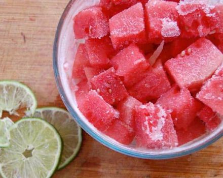 Cómo congelar deliciosamente una sandía para el invierno en casa y es posible