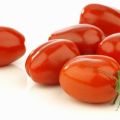 Productivité, caractéristiques et description de la variété de tomate Coq rouge