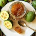 10 resipi untuk membuat feijoa tumbuk dengan gula untuk musim sejuk