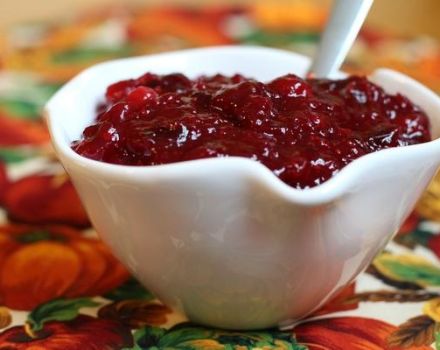 Resipi langkah demi langkah untuk membuat jem lingonberry dengan wortel