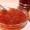 A simple recipe for making apple jam at home for the winter