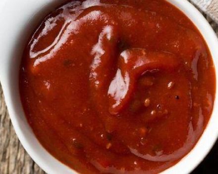 Step-by-step recipe for making homemade ketchup with starch for the winter