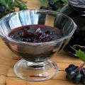 3 délicieuses recettes de confiture d'aronia aux feuilles de cerisier pour l'hiver