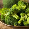 Recettes simples pour préparer des blancs de brocoli pour l'hiver à la maison