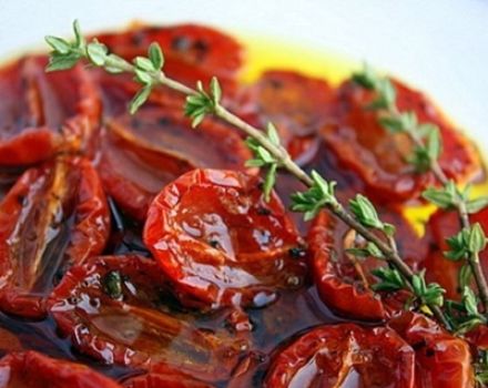 Recetas de tomates cherry secados al sol para el invierno en casa.