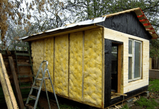 Step-by-step instructions for building a chicken coop with your own hands, drawings and dimensions