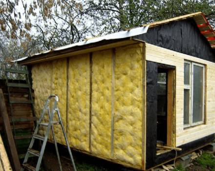 Step-by-step instructions for building a chicken coop with your own hands, drawings and dimensions