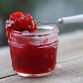 Une recette simple pour faire de la confiture de cerises d'oiseaux pour l'hiver