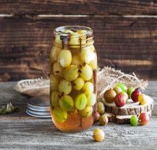 13 mejores recetas para hacer espacios en blanco de grosella espinosa para el invierno