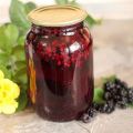 Jednoduchý recept na výrobu blackberry kompot na zimu