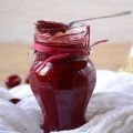 Une recette simple pour la confiture de cornouiller sans pépins pour l'hiver