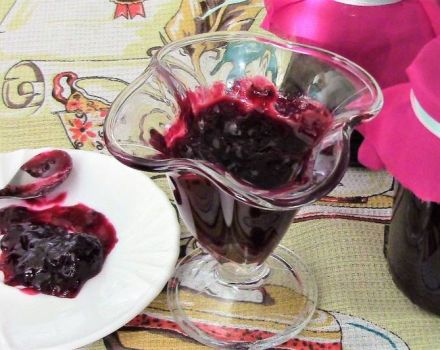 Una receta sencilla para hacer mermelada de grosella negra para el invierno