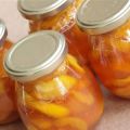 A simple recipe for making peach jam with lemon for the winter