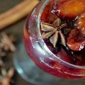 Recette étape par étape pour faire de la confiture de pêches et des prunes pour l'hiver