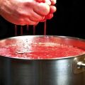 8 recettes de vin de fraise maison faciles étape par étape