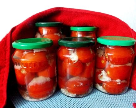 Recept voor het beitsen en zouten van tomaten in het Bulgaars voor de winter