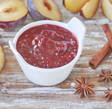 Una receta sencilla de mermelada de ciruela sin hueso para el invierno.