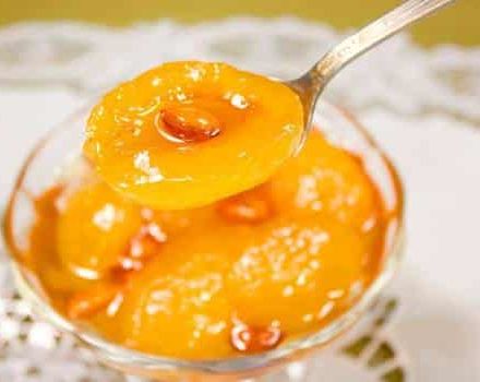 Recipe for making apricot jam with almonds for the winter