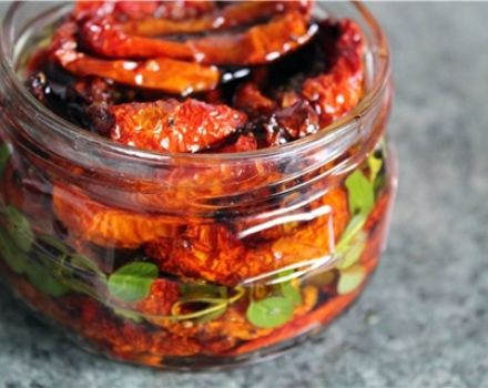 Recipe for sun-dried tomatoes in the microwave for the winter at home