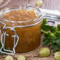 Top 8 quick 5-minute gooseberry jam recipes for the winter