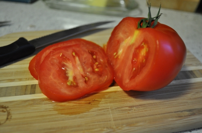 président de tomate coupée