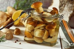 Recettes simples pour saler les cèpes pour l'hiver à la maison