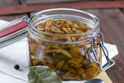 champignons in een pot