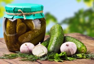 Step-by-step recipe for pickled cucumbers in Hungarian for the winter