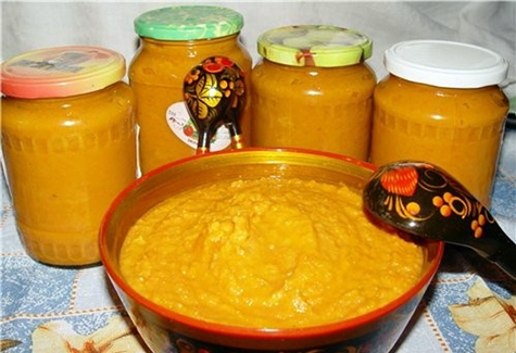 squash caviar with mayonnaise in a bowl