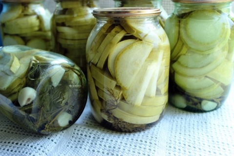 courgettes au miel et ail en pots