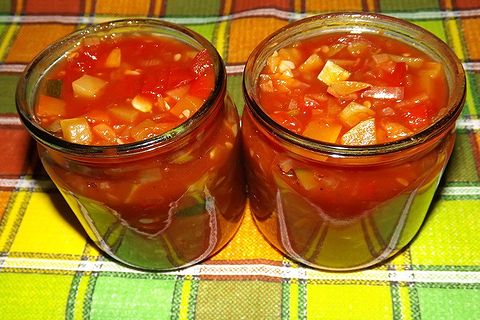 calabacín picante en tomate