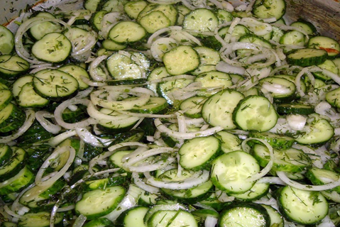 Nezhinsky na salad ng pipino