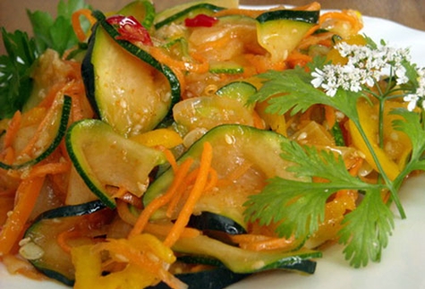 salade de courgettes coréennes et concombres