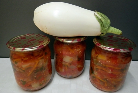 eggplant bakat in jars on the table