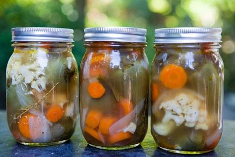 pickles with carrots