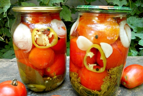 tomatoes with citric acid in a jar