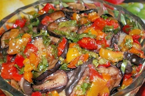 Plat d'aubergines grecques