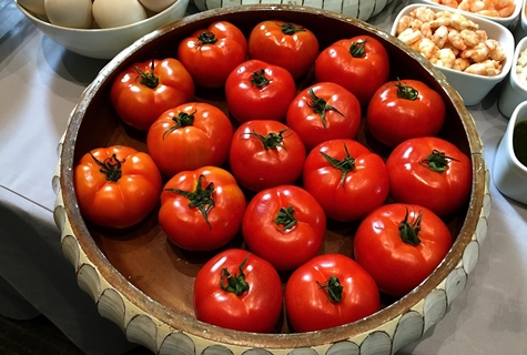 tomates kibo dans un bol