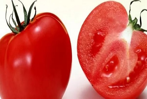 une tomate et demie