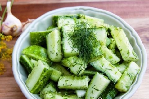 sliced ​​cucumbers