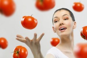 Los beneficios y daños de los tomates para el cuerpo humano.