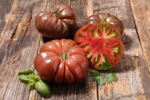 Description de la variété de tomate Part femelle f1, ses caractéristiques