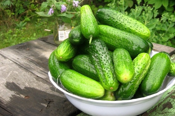 un tazón de verduras