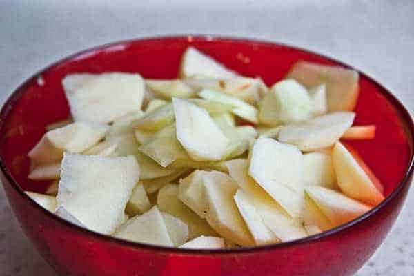 pommes avec assiettes