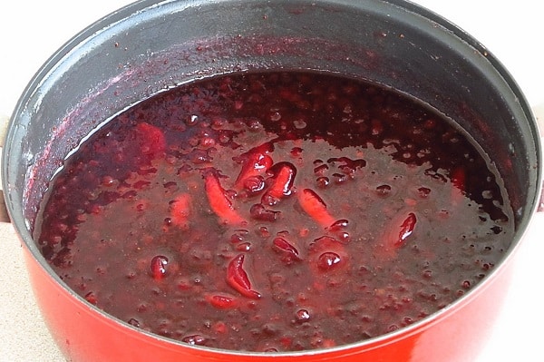 pear and lingonberry jam