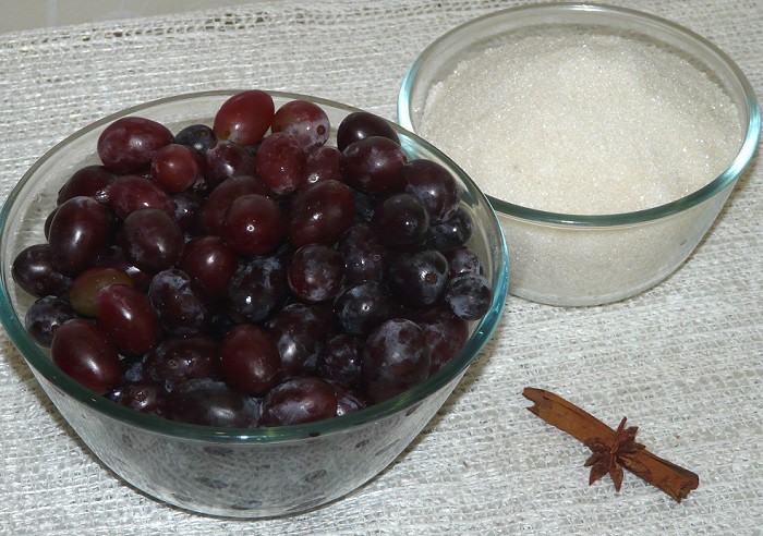 Una receta paso a paso para hacer mermelada de uva para el invierno en casa.