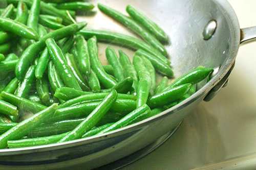 haricots dans une casserole