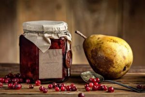 Recipe for making lingonberry jam with pears for the winter