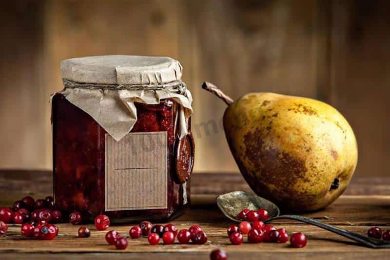 pear and lingonberry jam